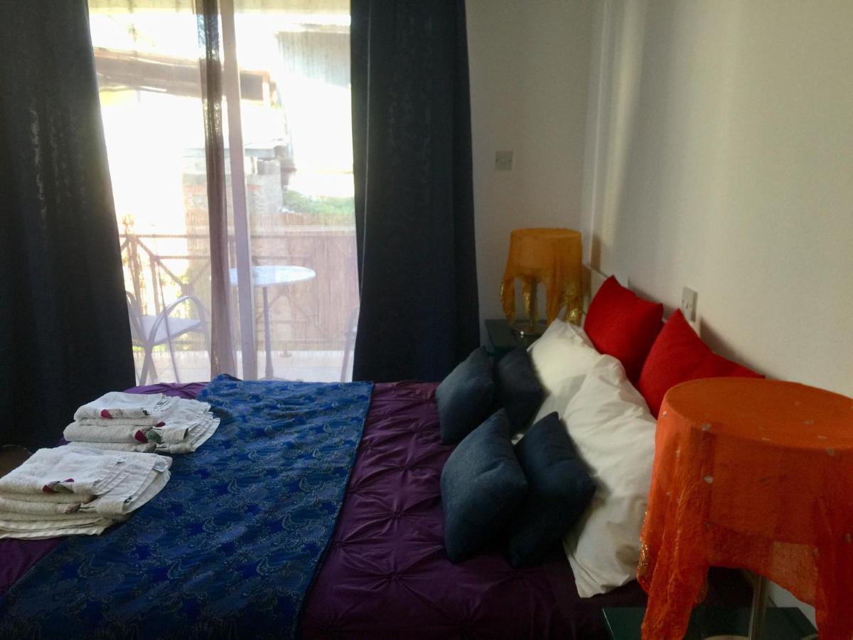 Vangelios Apartments Paphos 外观 照片
